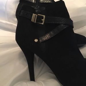 Guess boots